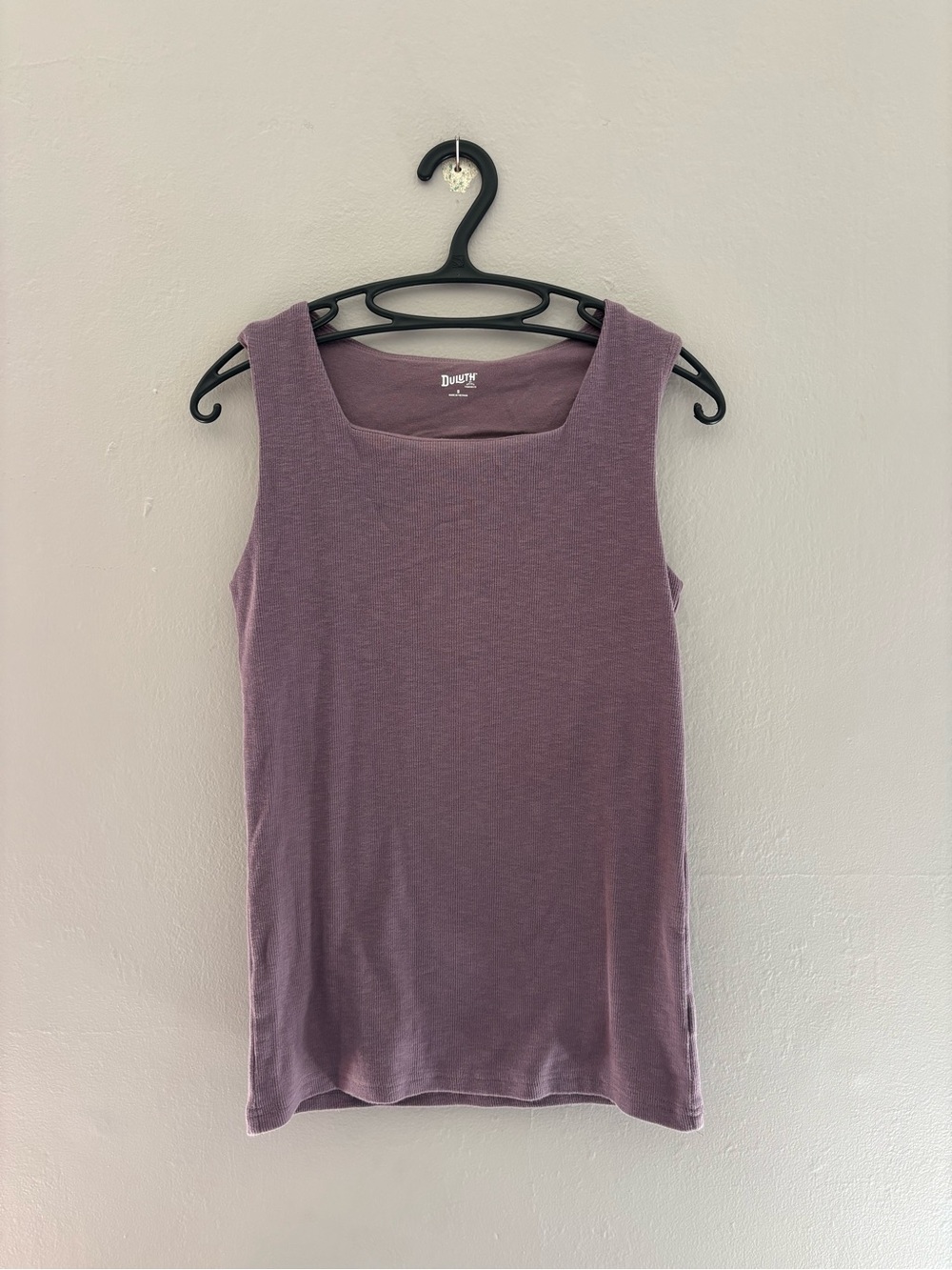 Duluth Tank Top Size Small
